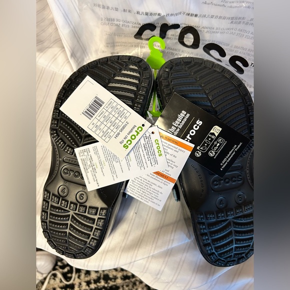 CROCS Sandals with Colorful Graphic Design - NWT - Picture 4 of 8